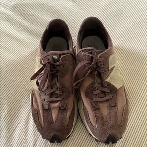 New balance 327 women’s size 7.5